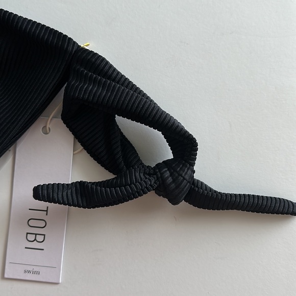 TOBI swim bikini top Black off the shoulder front knot tie size Medium NWT - Picture 10 of 12